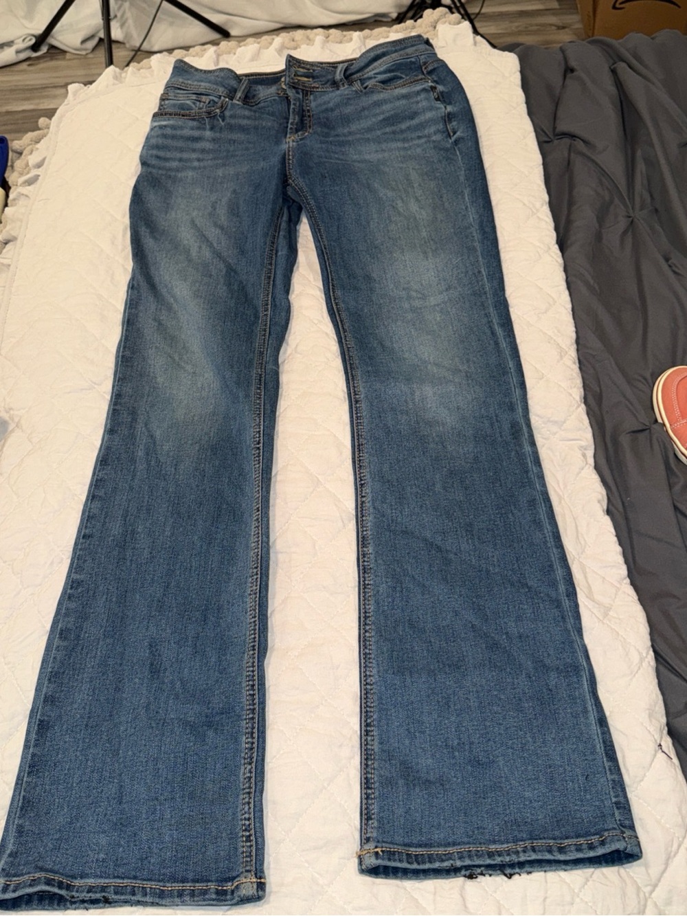 Silver Jeans Medium Blue Flare Jeans 29”/31”